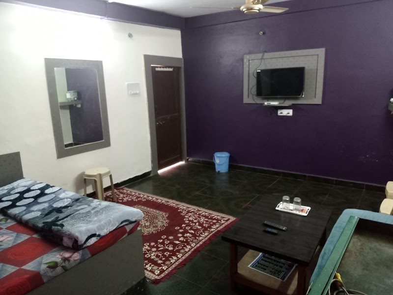 Weekend hotel - Weekend hotel FCFQ+938, Pachmarhi, Pachmarhi Cantt, Madhya Pradesh 461881, India
