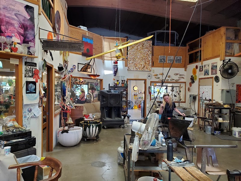 Glass Forge Gallery & Studio LLC - Glass Forge Gallery & Studio LLC 501 SW G St, Grants Pass, OR 97526, USA