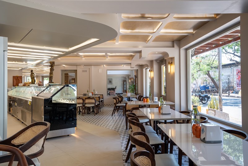 HOTEL LA MOON PUDUCHERRY - HOTEL LA MOON PUDUCHERRY South Boulevard, Colas Nagar, Puducherry, 605001, India