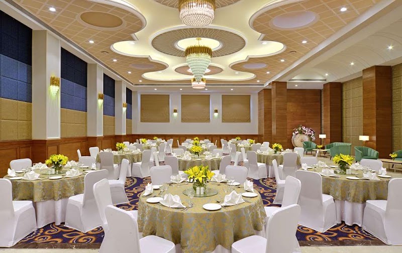 Radisson Hotel Chandigarh Zirakpur - Radisson Hotel Chandigarh Zirakpur, Patiala Road, Village Nabha, Green Enclave Road, Zirakpur, Nabha, Punjab 140603, India
