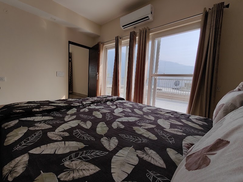 Luxury Penthouse- Ganga View by iTvara Leisure - Luxury Penthouse- Ganga View by iTvara Leisure 48F4+9X7 Retreat, Ganga Vatika, Rishikesh, Uttarakhand 249201, India