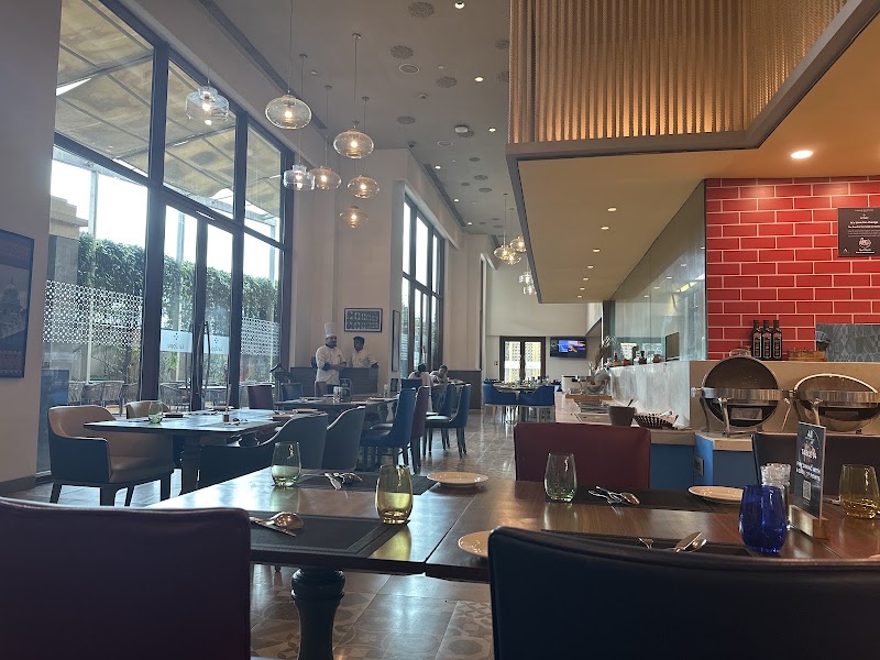 La Uppu - Grand Mercure Mysuru - La Uppu - Grand Mercure Mysuru 60, Sayyaji Rao Rd, near Moulana Abul Kalam Azad Circle, Bamboo Bazar, Shivarampet, Mysuru, Karnataka 570001, India