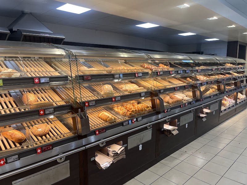 ALDI SUISSE - ALDI SUISSE, Hohlstrasse 473, 8048 Zürich, Switzerland