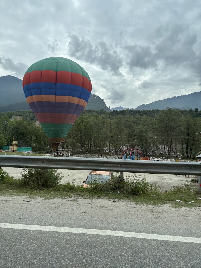 Manali Cabs - Manali Cabs, #127, Model Town Rd, Model Town, Siyal, Manali, Himachal Pradesh 175131, India