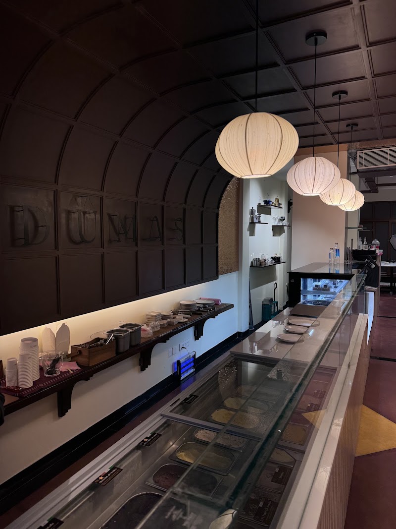 Dûmas Glacier & Café - Dûmas Glacier & Café 29, Rue, Dumas St, White Town, Puducherry, 605001, India