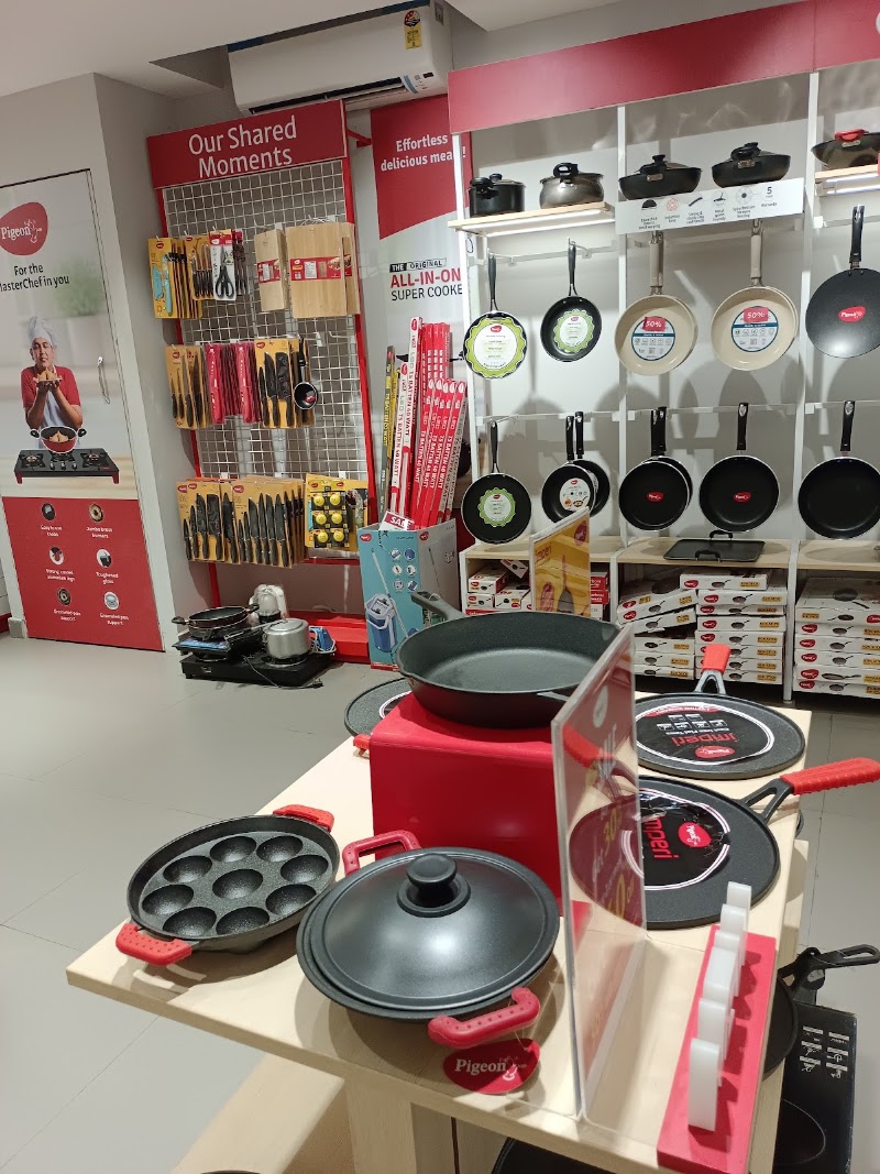 Pigeon Exclusive Store - Pandri, Raipur | Chimneys, Hobs, Cast Iron Cookware & More - Pigeon Exclusive Store - Pandri, Raipur | Chimneys, Hobs, Cast Iron Cookware & More, Jeewan Bima Marg, Main Rd, nearby Hotel Simran Pride, Pandri, Raipur, Chhattisgarh 492004, India