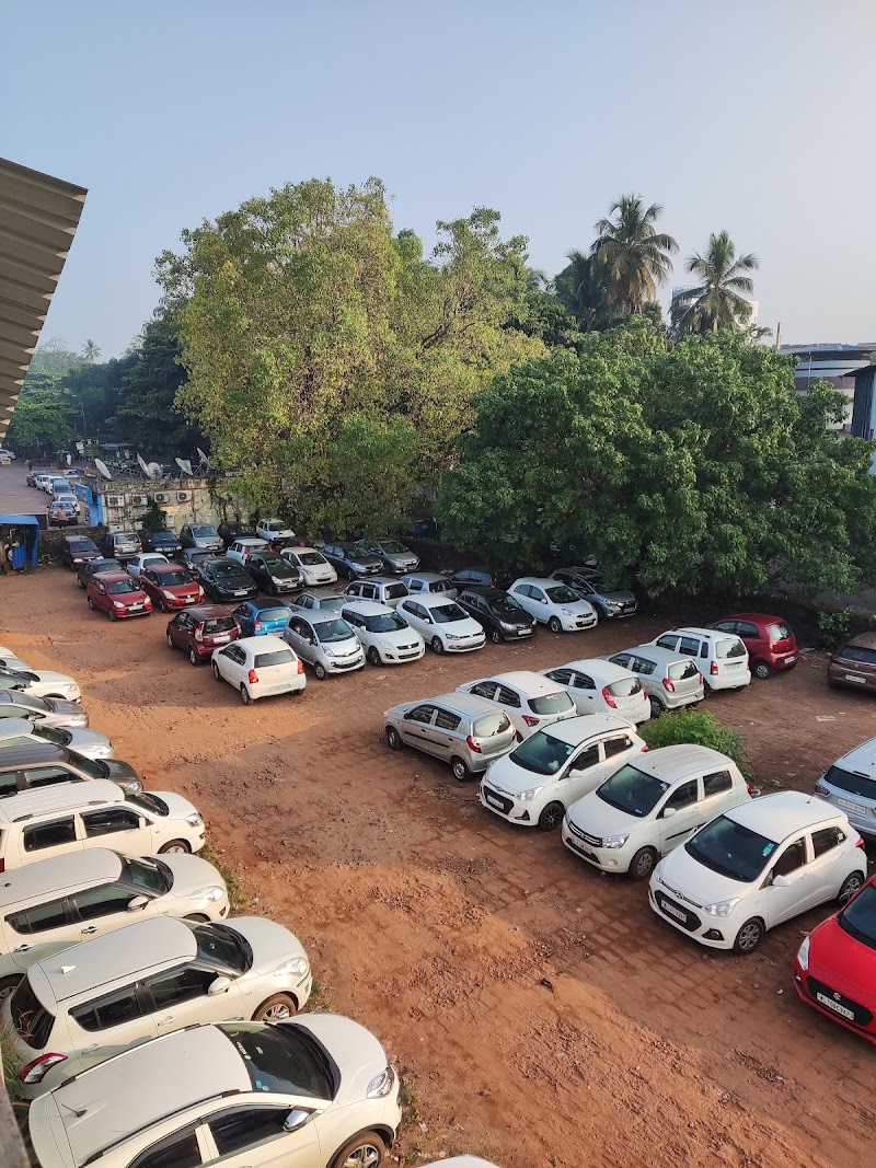 Kozhikode Railway Station - Kozhikode Railway Station, 6QWJ+JFM, Railway Station Rd, Palayam, Kozhikode, Keralam 673001, India