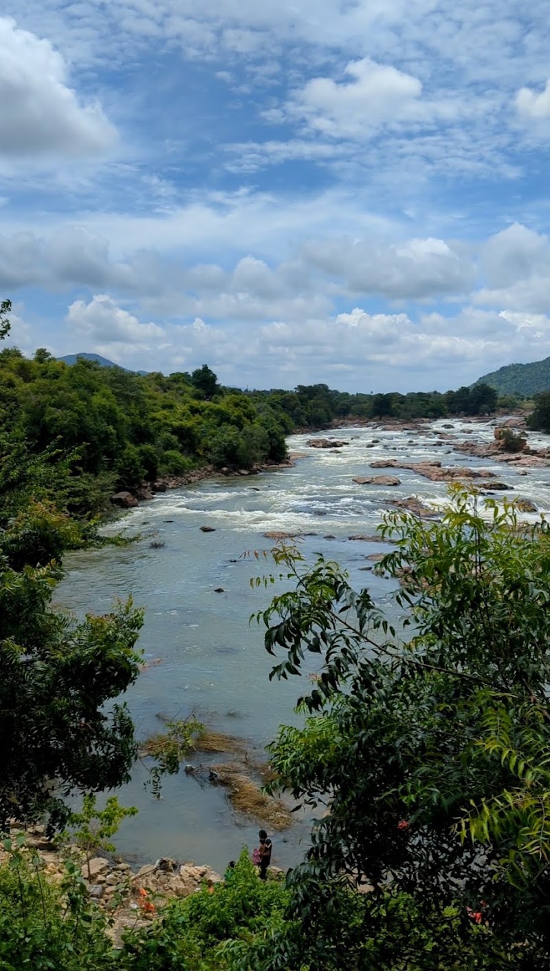 Gaganachukki Falls View Point 2 - Gaganachukki Falls View Point 2, 75RC+X38, Unnamed Road, Kollegala, Sathegala, Karnataka 571430, India