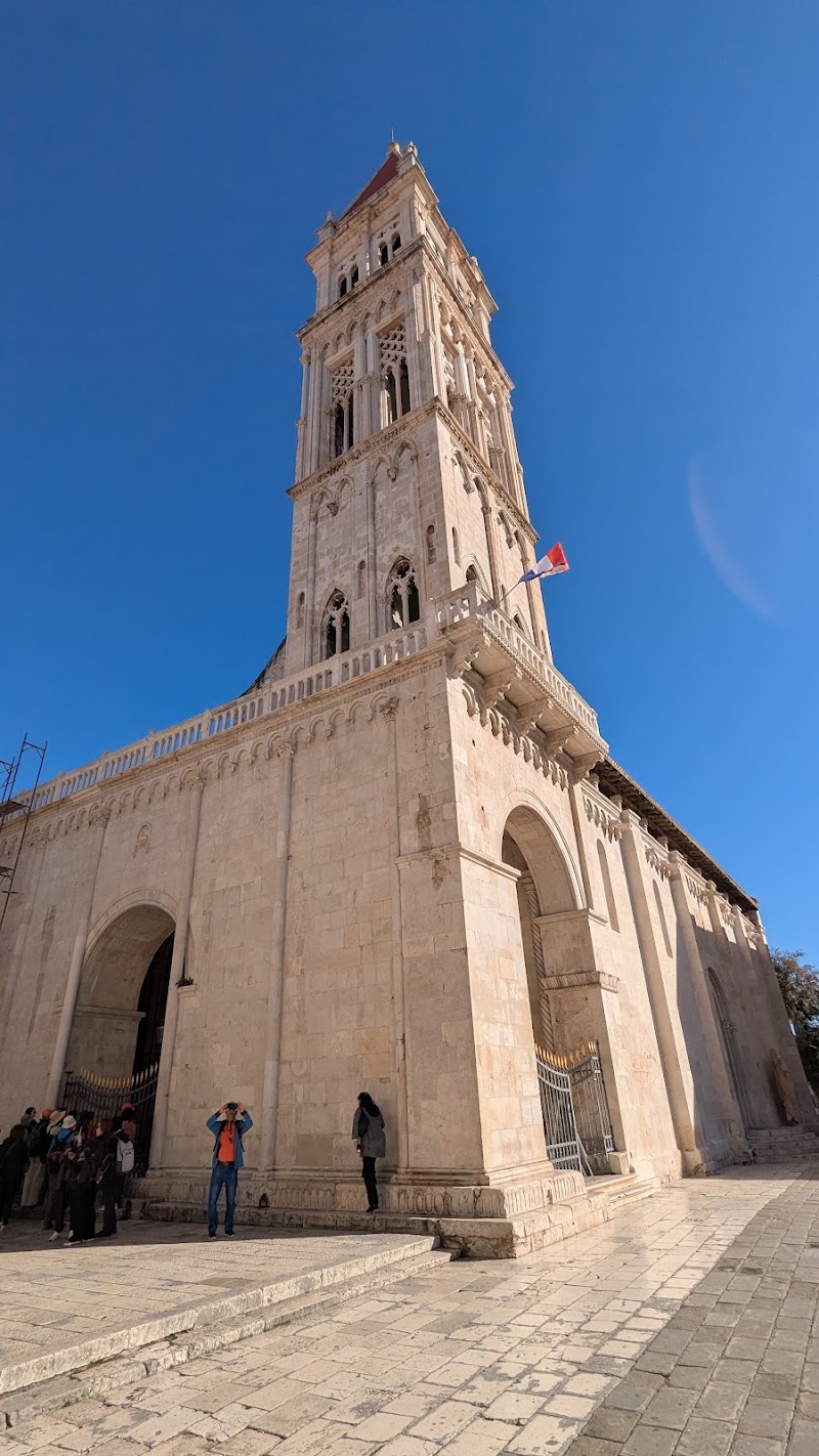 South Gate - South Gate, Obala bana Berislavića, 21220, Trogir, Croatia