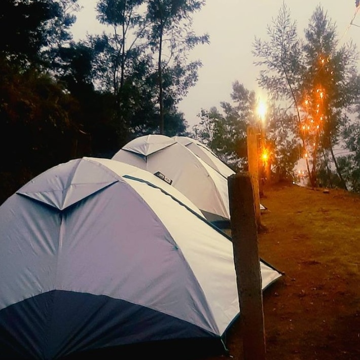FOGGY FROST CAMP MUNNAR- Kolukkumalai base camp - FOGGY FROST CAMP MUNNAR- Kolukkumalai base camp, near Munnar catering college, Munnar, Suryanelli, Kerala 685618, India