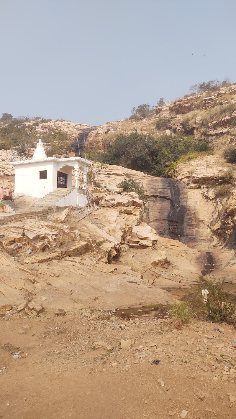 Nagarda Waterfall - Nagarda Waterfall, 4RF8+G93, Bokramuda, Chhattisgarh 495687, India