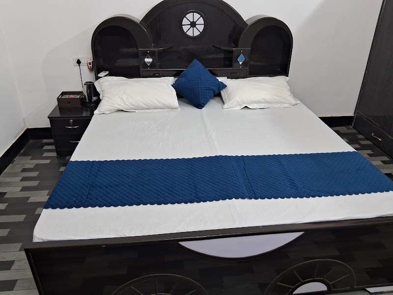 KASHI HOME STAY IN VARANASI - BEST HOME STAY IN LANKA ,VARANASI - BEST FAMILY STAY IN VARANASI. - KASHI HOME STAY IN VARANASI - BEST HOME STAY IN LANKA ,VARANASI - BEST FAMILY STAY IN VARANASI., Ganga Vihar Colony Samneghat, N1/66 P-47A, Mahesh Nagar, Nagwa Lanka, Varanasi, Uttar Pradesh 221005, India