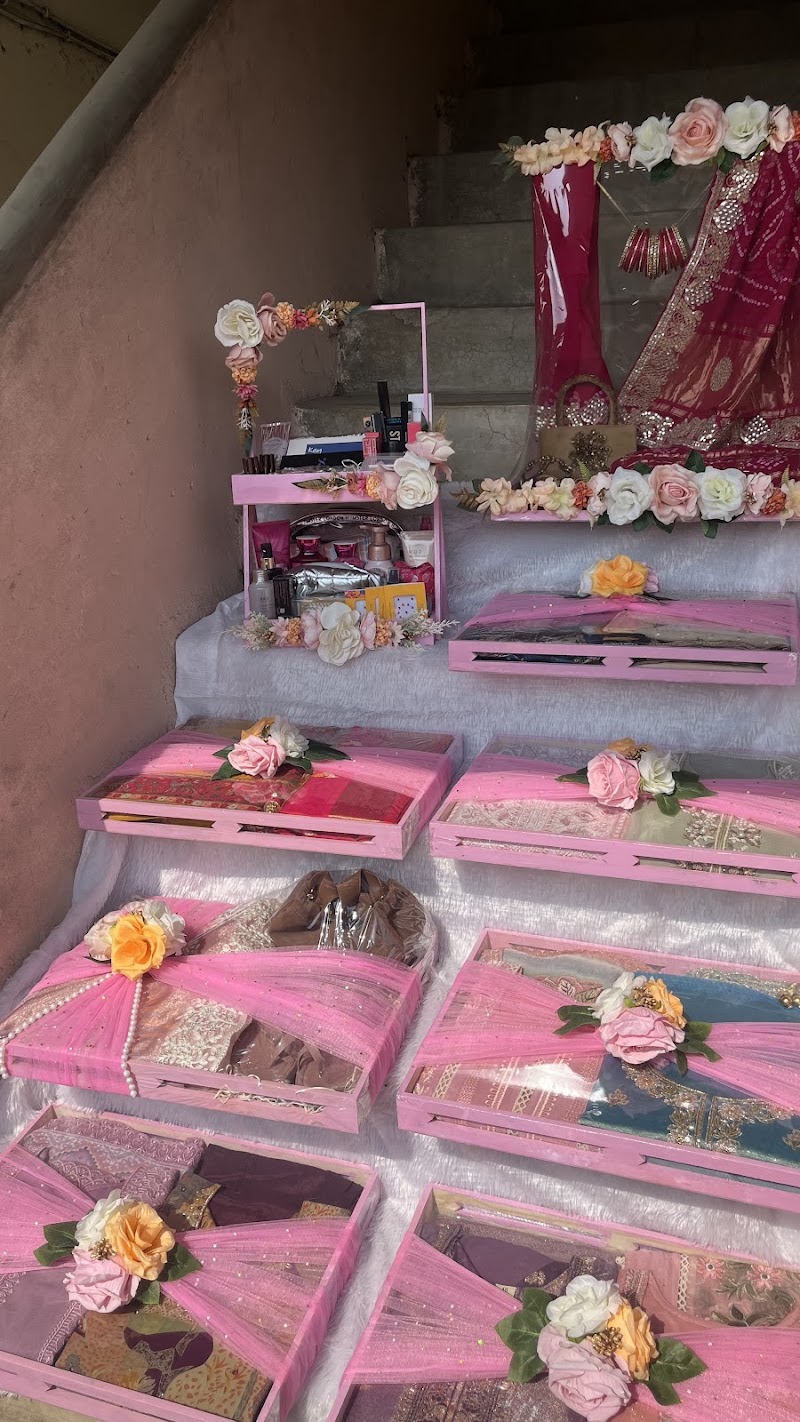 Shubhi Crafting & Gifting - Shubhi Crafting & Gifting Sankat Mochan Rd, Anandbagh, Lanka, Varanasi, Uttar Pradesh 221005, India