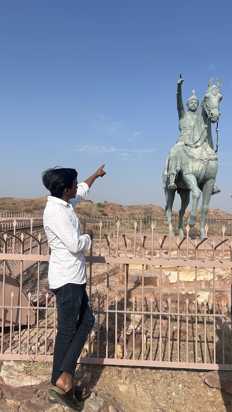 Jodhpur blue city tourist guide - Jodhpur blue city tourist guide, Shop no. 44, Clock Tower Rd, near pan gali, Sri Ganganagar, Jodhpur, Rajasthan 342001, India
