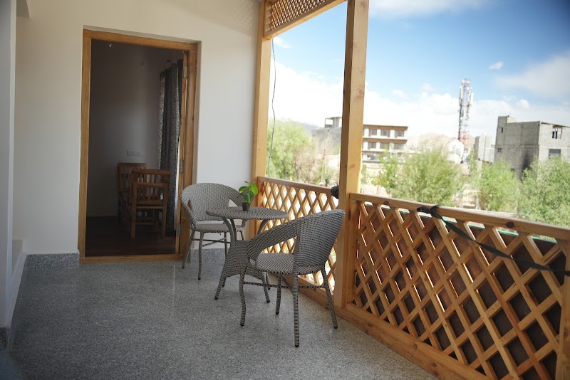 Gultuk Homestay - Gultuk Homestay, Skalzangling, Airport Road, Leh, 194101