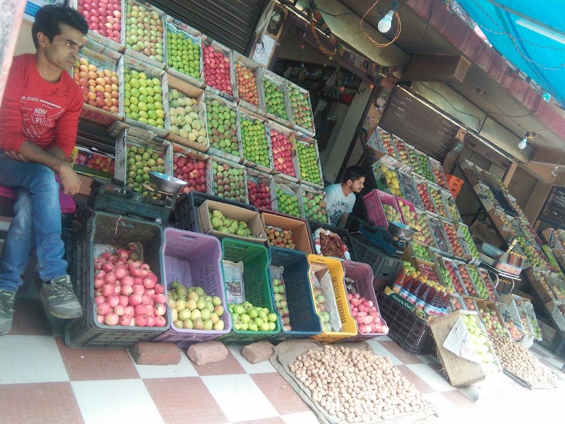 Fruit market - Fruit market, 9GM8+G7G, Haldwani - Bhowali Rd, Bhowali, Sukha, Uttarakhand 263132, India