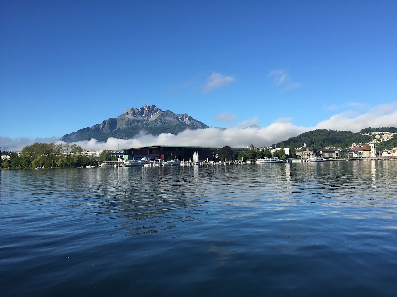 BSL Bootsschule GmbH : Motorbootfahrschule Luzern - BSL Bootsschule GmbH : Motorbootfahrschule Luzern Postfach, 6002 Luzern, Switzerland