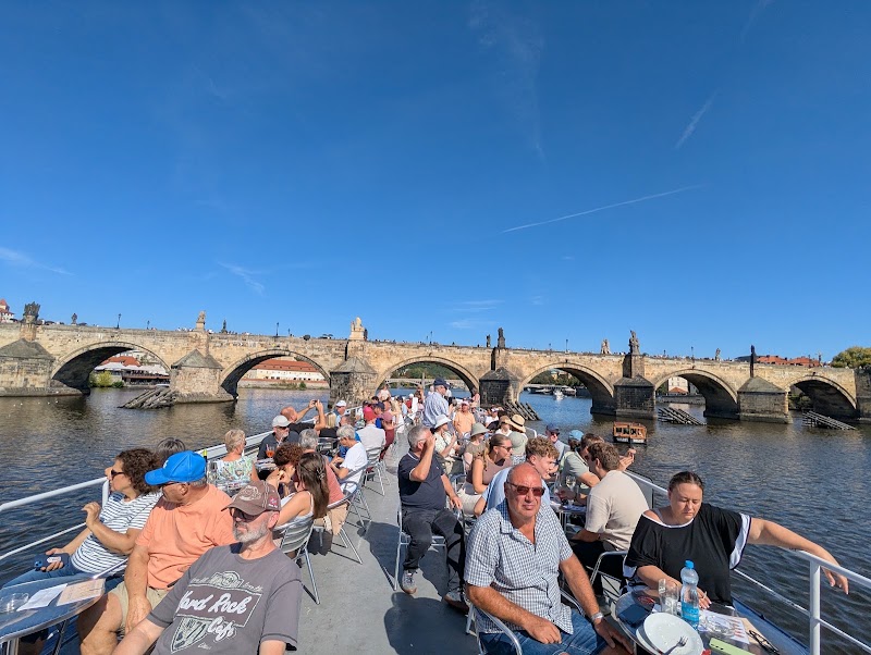 River Boats Prague - River Boats Prague, Dvořákovo nábřeží, Na Františku, přístaviště č.16, 110 00 Praha 1-Staré Město, Czechia