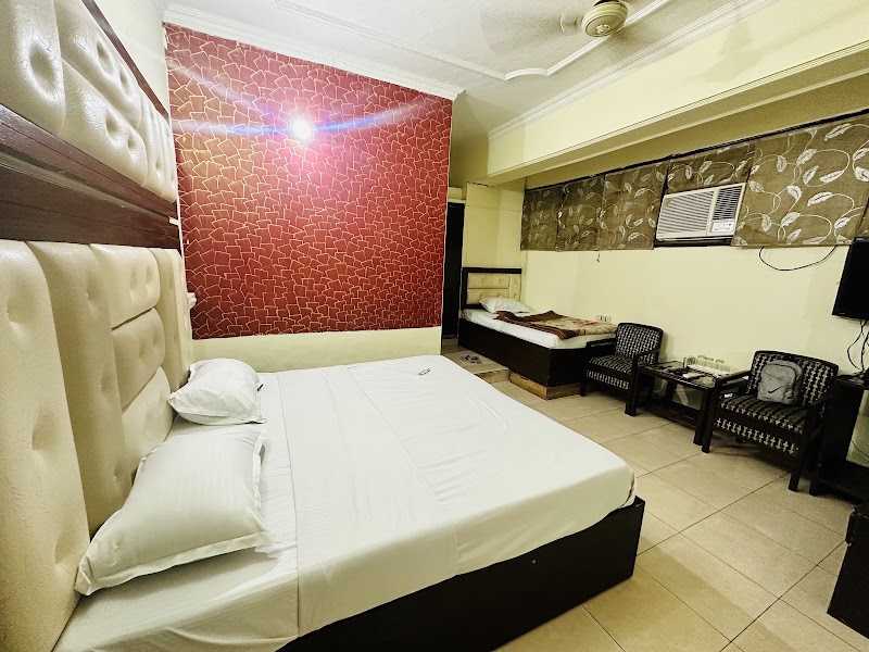 Hotel Sun View - Hotel Sun View Hotel market, Sco 361, Himalaya Marg, 35B, Sector 35B, Chandigarh, 160022, India