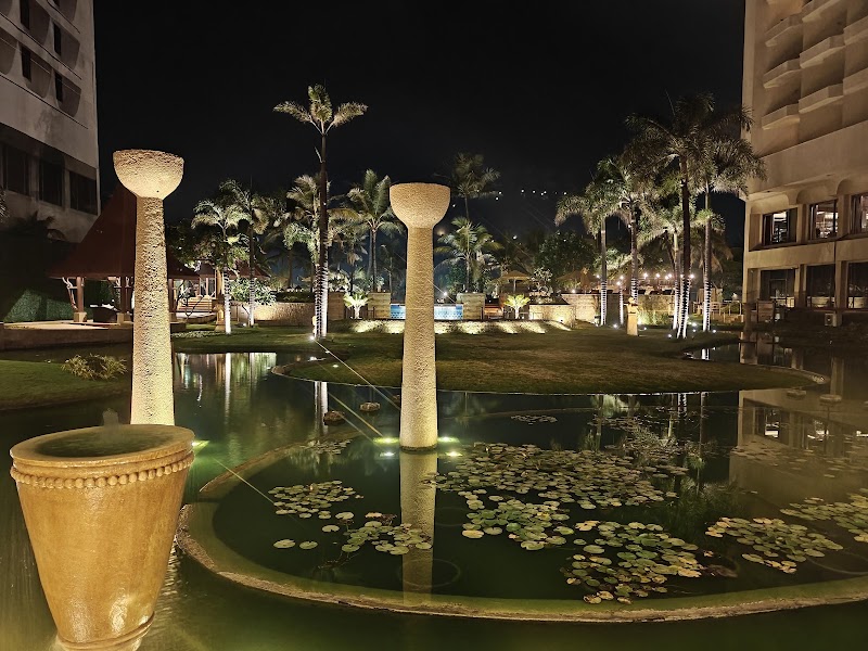Lotus Cafe - Lotus Cafe Jw Marriott, Juhu Tara Rd, Juhu Tara, Juhu, Mumbai, Maharashtra 400049, India