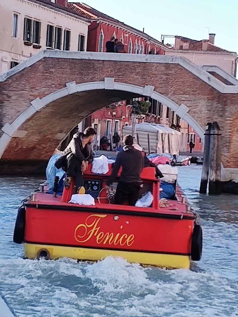 Ponte dei Tre Archi - Ponte dei Tre Archi Fondamenta Cannaregio, 30121 Venezia VE, Italy