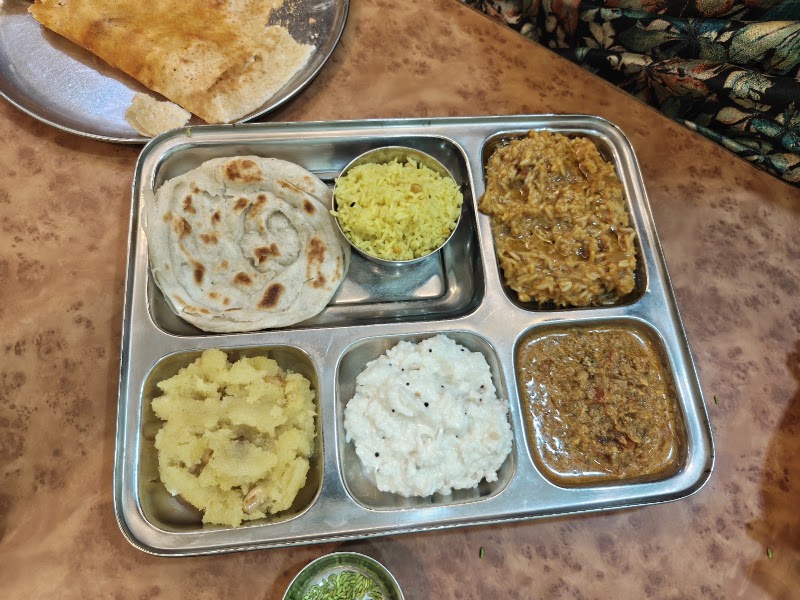 Ruchivantam - Authentic South Indian Restaurant - Ruchivantam - Authentic South Indian Restaurant Anand Plaza, University Rd, Luhar Colony, Ayad, Kharakua, Udaipur, Rajasthan 313001, India