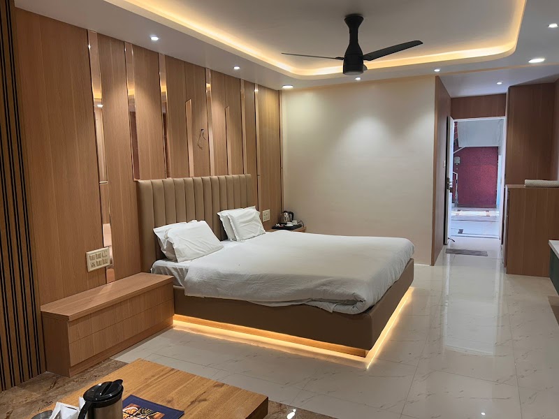 Hotel Gomti Nandan Palace - Hotel Gomti Nandan Palace Veer Savarkar Ward, Near Galla Mandi, near Hotel Gomti Nandan Palace, Pushp Vihar Colony, Shah Colony, Bina, Madhya Pradesh 470113, India