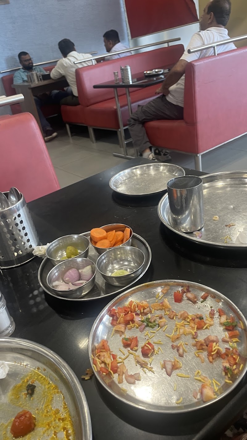 Shri Khodiyar Kathiyawad Dhaba - Shri Khodiyar Kathiyawad Dhaba, Minal Service Station, Ranoli, NH 8 Ranoli Chokdi, GSFC, Sursi, Vadodara, Gujarat 391350, India