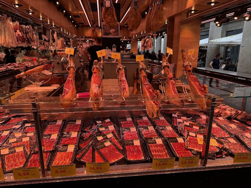 Guide Me Barcelona Tours | Private & Premium Small Group Experiences with Local Experts - Guide Me Barcelona Tours | Private & Premium Small Group Experiences with Local Experts, Carrer del Consell de Cent, 300, Eixample, 08007 Barcelona, Spain