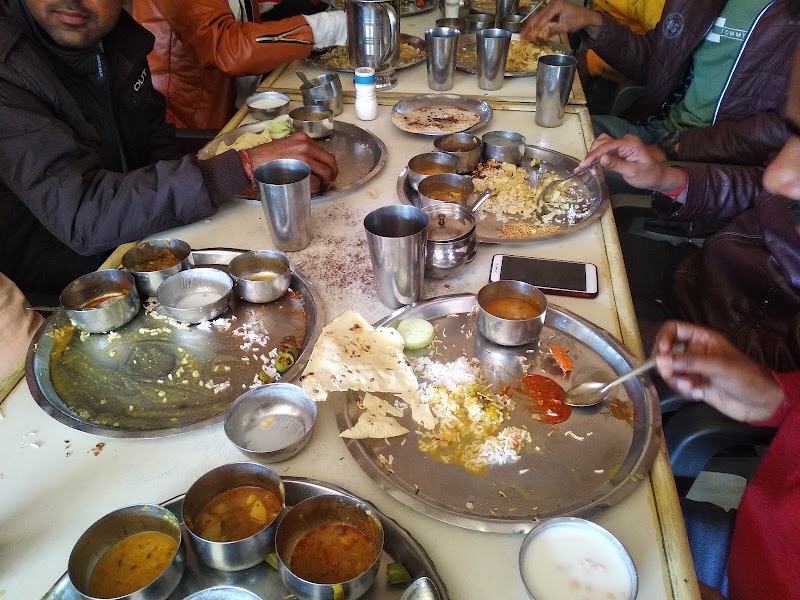 Ramlal Ji Ka Bassa - Ramlal Ji Ka Bassa, Bikaner Railway Station Taxi Stand No 1, Station Rd, Kote Gate, Bikaner, Rajasthan 334001, India