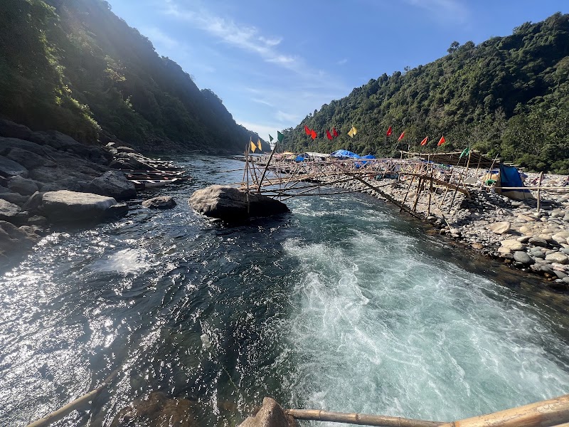 Dawki river boating stop point - Dawki river boating stop point 52VC+PG2 Riverside Campfire, Shnongpdeng, Dawki, Meghalaya 793109, India