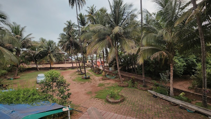 Seaside beach resorts and restaurant - Seaside beach resorts and restaurant SHOP NO 1, Chivla Beach Rd, beside ROCK GARDEN, ENTRANCE, Malvan, Maharashtra 416606, India