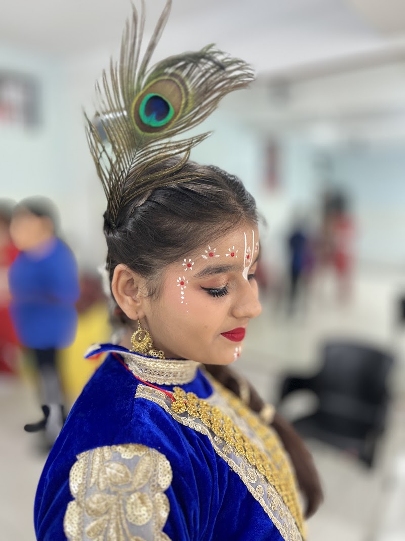 Makeup stories by moon (Megha Borkar) - Makeup stories by moon (Megha Borkar), St.83, qt.3/D, HSCL Colony, Sector 6, Bhilai, Chhattisgarh 490006, India