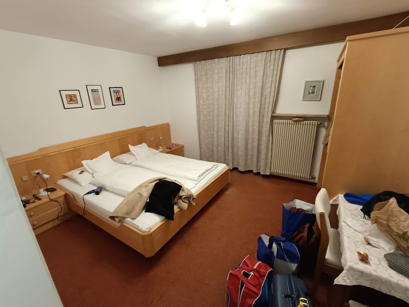 B&B Dolomieu - B&B Dolomieu Str. Col da Messa, 13, 39047 Santa Cristina Valgardena BZ, Italy