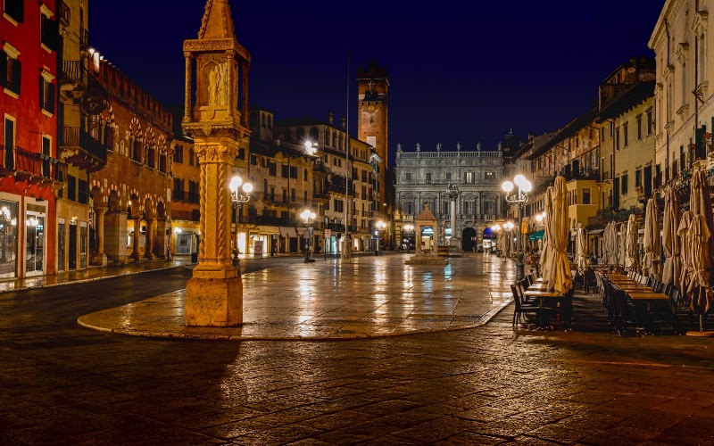 Piazza delle Erbe - Piazza delle Erbe Piazza Erbe, 37121 Verona VR, Italy