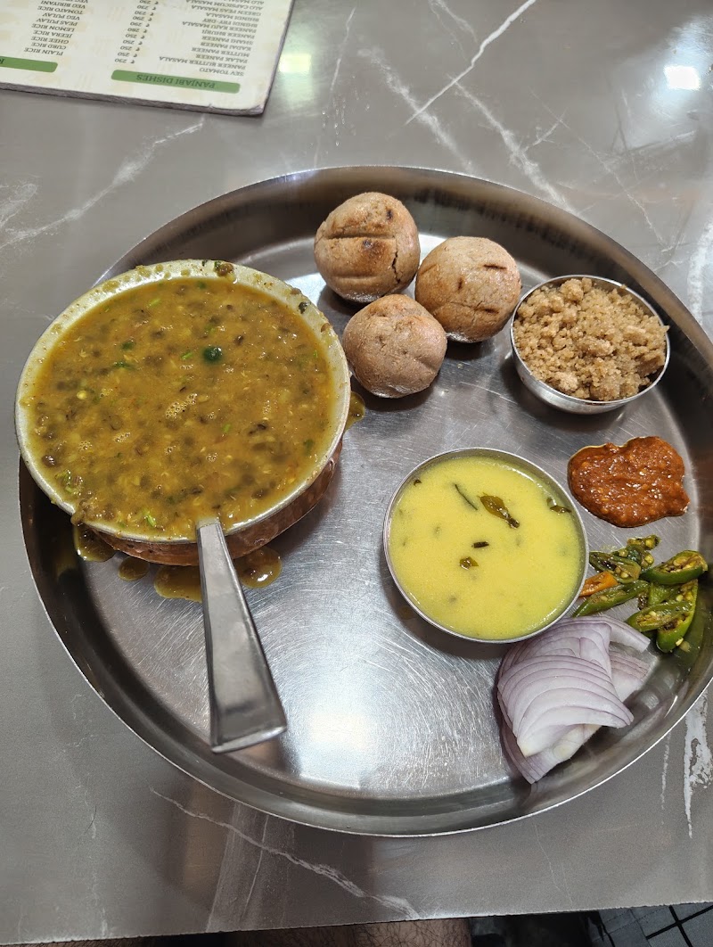 Pankaj Bhojanalaya(Pure veg & Jain food) - Pankaj Bhojanalaya(Pure veg & Jain food) No.1, Bharathiyar Complex, Charing Cross, Commercial Rd, Upper Bazar, Ooty, Tamil Nadu 643001, India