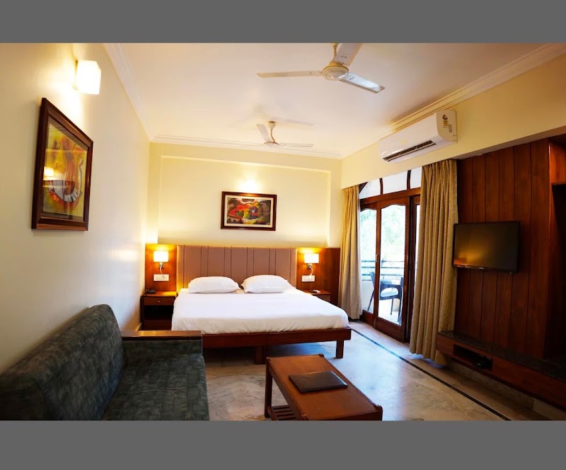 Hotel Sandhu Palace - Hotel Sandhu Palace 169, Opp, Circuit House Rd, Ajit Colony, Jodhpur, Rajasthan 342001, India