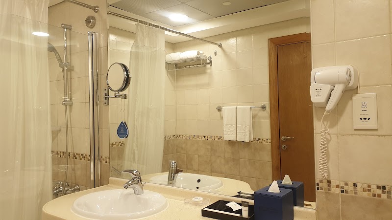 Roda Beach Resort - Roda Beach Resort, 28 Al Nessnass St - Jumeira Third - Dubai - United Arab Emirates