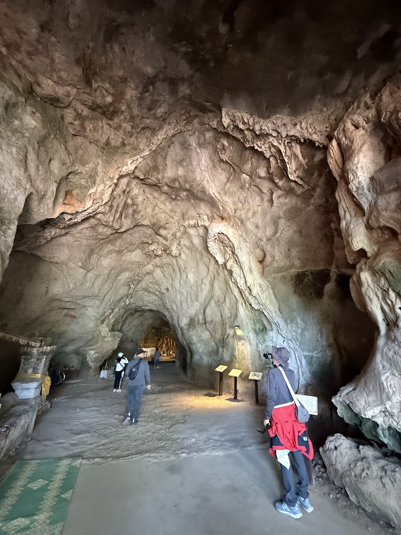 Pak Ouv Caves - Pak Ouv Caves, 26X6+CGG, Pak Ou, Laos