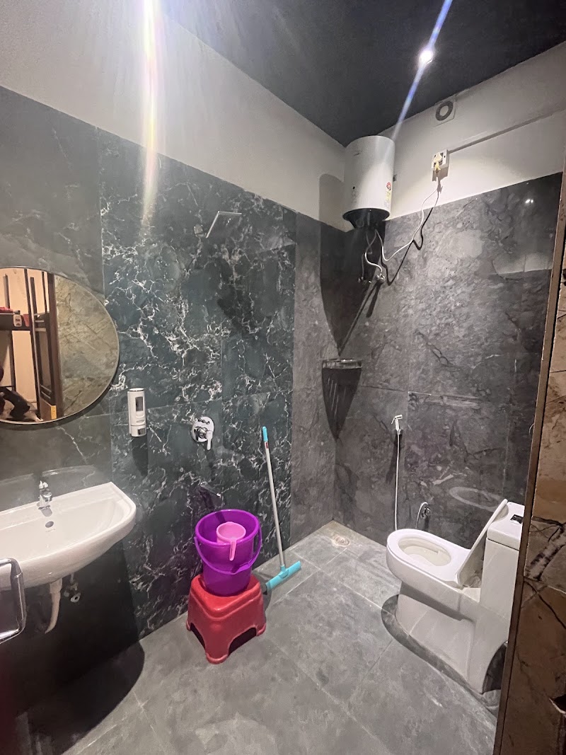 Hashtag Traveler’s Varanasi - Hashtag Traveler’s Varanasi MI-3332, Nagwa Rd, Dumraon Colony, Varanasi, Uttar Pradesh 221005, India