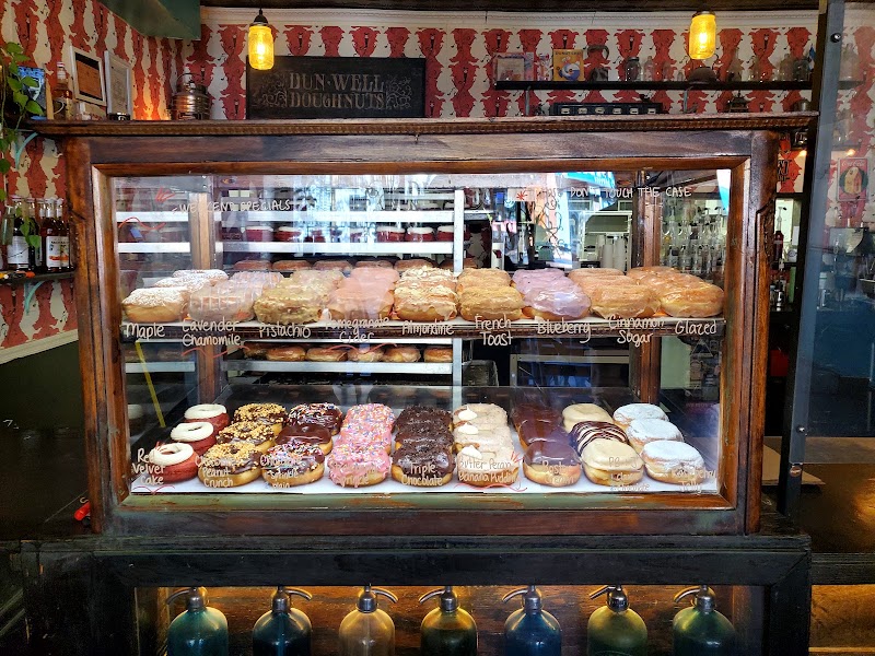 Dun-Well Doughnuts - Dun-Well Doughnuts 222 Montrose Ave, Brooklyn, NY 11206, USA