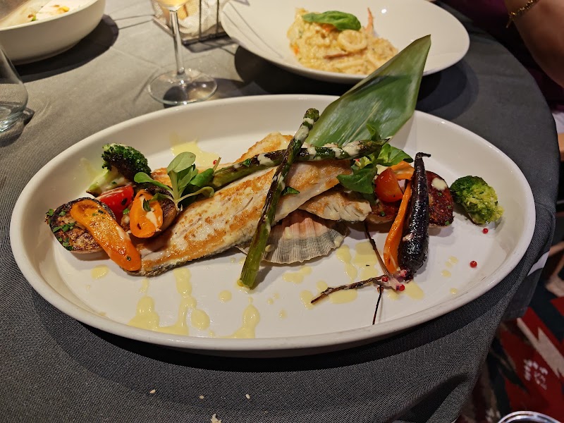 Miramare Restaurant - Miramare Restaurant, Near Goverment Residence Vlore AL, Vlora 8402, Albania