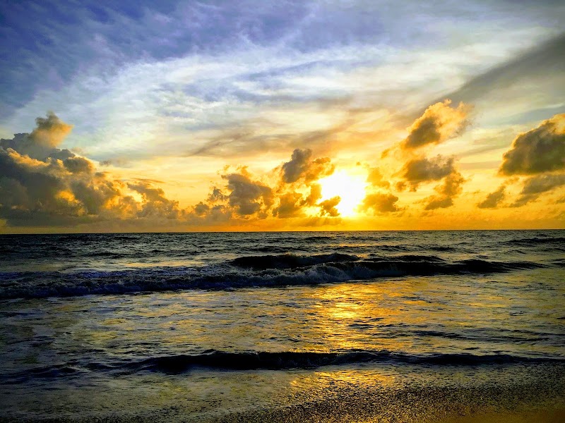 Browns Beach, Negombo - Browns Beach, Negombo, 63 Porutota Rd, Negombo 11500, Sri Lanka