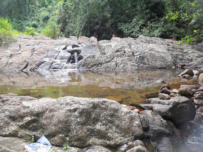 Ranmudu ella Waterfall - Ranmudu ella Waterfall, V57C+R9X, Ranmudu Ella Rd, Labugama, Sri Lanka
