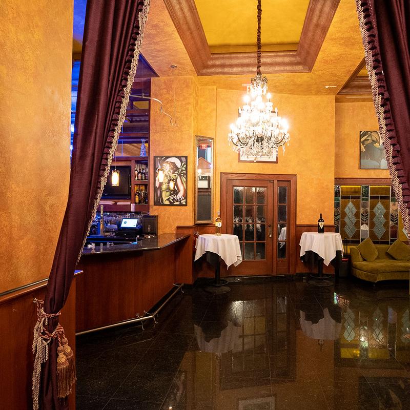 La Traviata Italian Restaurant - La Traviata Italian Restaurant 301 N Cedar Ave, Long Beach, CA 90802, USA