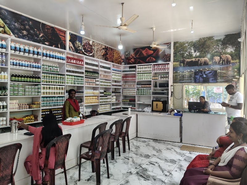 Aroma Organic Spices & Ayurvedic Garden - Aroma Organic Spices & Ayurvedic Garden Chelimada - First Mile Rd, Thekkady, Kumily, Attappallam, Kerala 685509, India