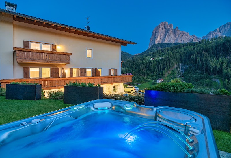 Hotel Ciamp - Hotel Ciamp Str. Val, 5, 39047 Santa Cristina Valgardena BZ, Italy
