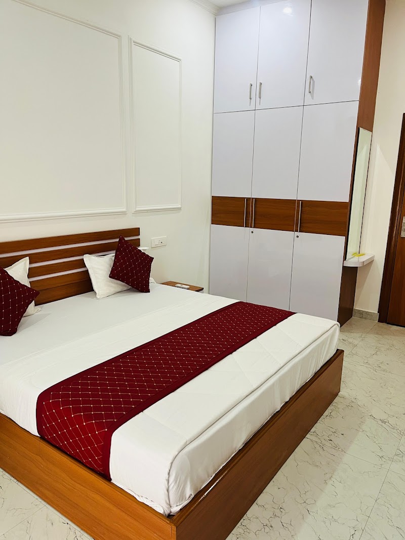 PurplePetalHotel - PurplePetalHotel Maharshi Dayanand University, Vinay Nagar, Rohtak, Haryana 124001, India