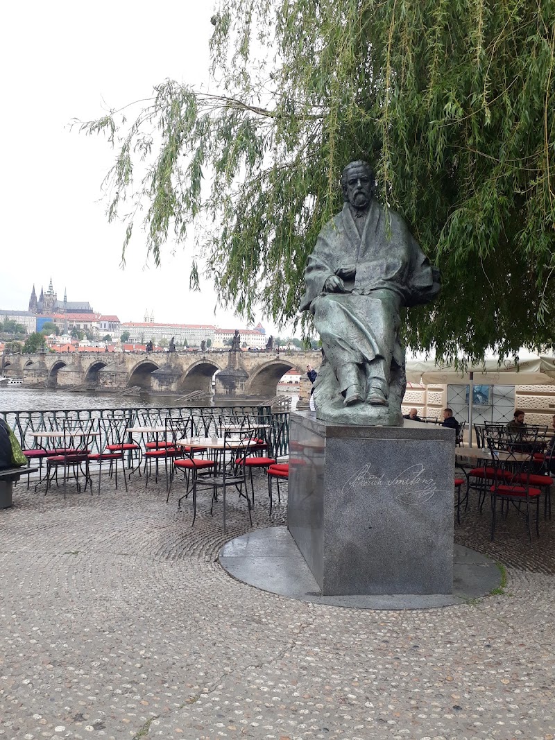Statue of Bedřich Smetana - Statue of Bedřich Smetana, Novotného lávka, Staré Město, 110 00 Praha-Praha 1, Czechia