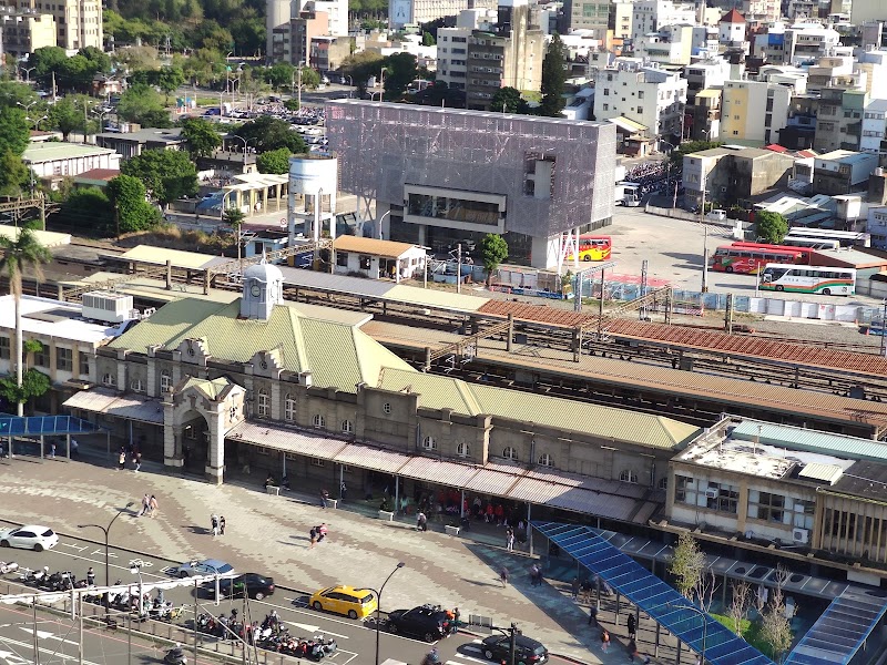 Hsinchu Train Station - Hsinchu Train Station, East District, Hsinchu City, Taiwan 300